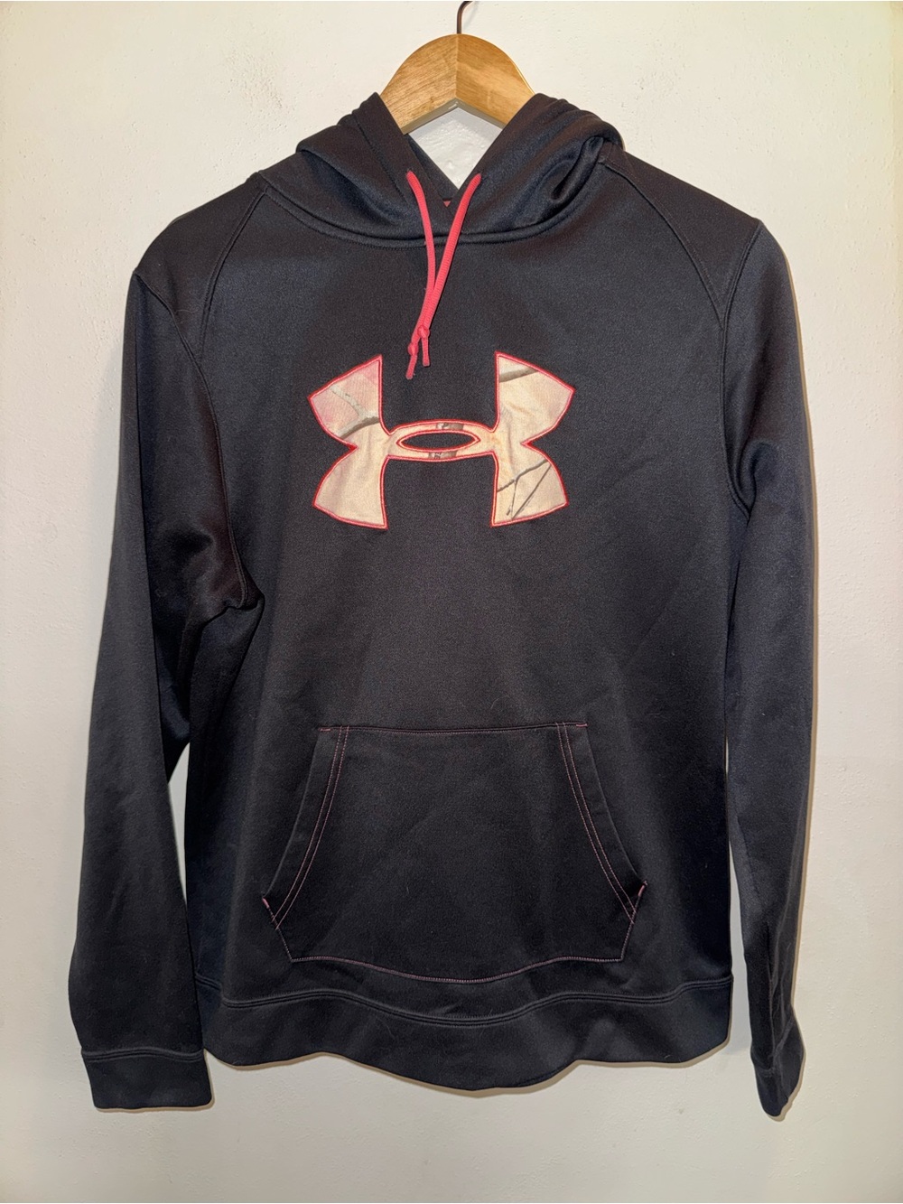 Under Armour Women’s Black Hoodie Sweatshirt Pink Camp Logo Size Large